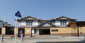京都市立開睛小学校及び中学校六原学舎新築工事ただし、建築主体その他工事