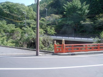①京都広河原美山線（二ノ瀬バイパス）横断歩道橋改良工事