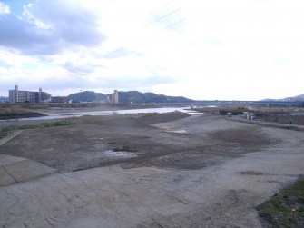 桂川下流右岸掘削工事