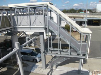 名神高速道路　京都南IC料金所管理用通路新築工事